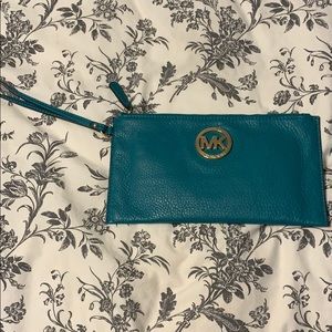 Michael Kors Large Saffiano Jet Set Clutch